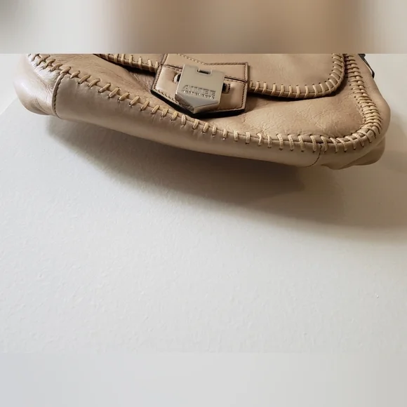 Aimee Kestenberg Tan Flap Saddle Crossbody Shoulder Bag EUC - Picture 5 of 9